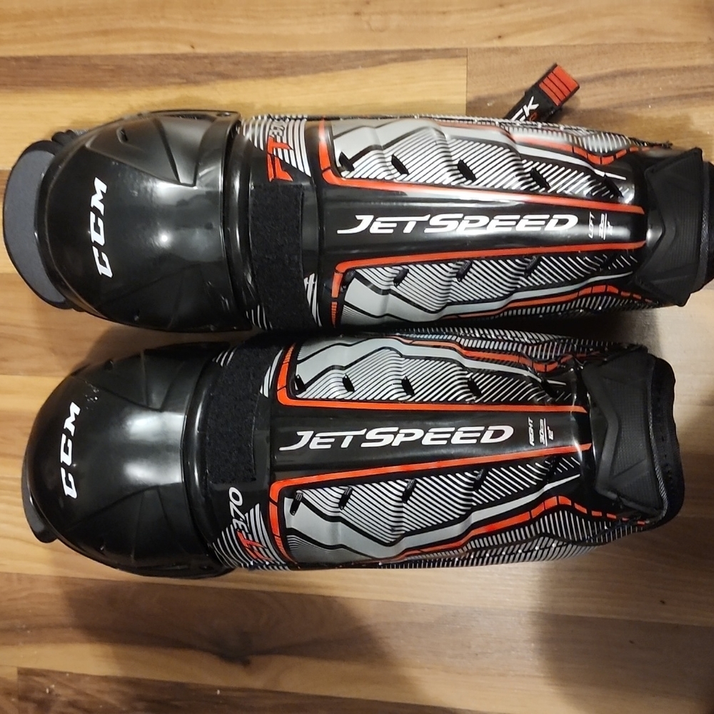CCM SHINGUARDS JUNIOR 12"